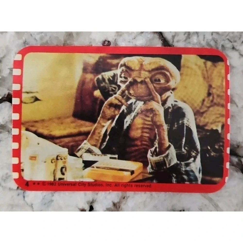E.T. movie cards (vintage TOPPS, 1982) LOT OF 65 -Drew Barrymore, Spielberg etc.